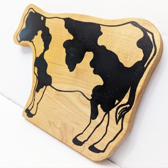 SMEAD Woodcraft cow shape wood cutting board - Picture 2 of 7